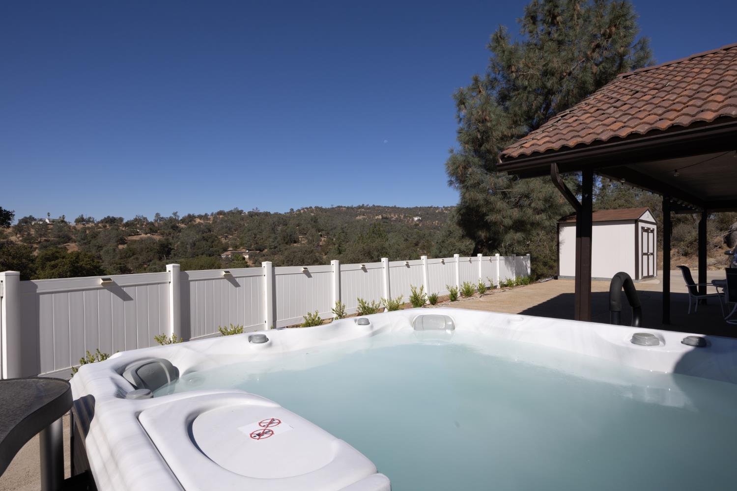 29682 Yosemite Springs Pkwy, Coarsegold, CA 93614