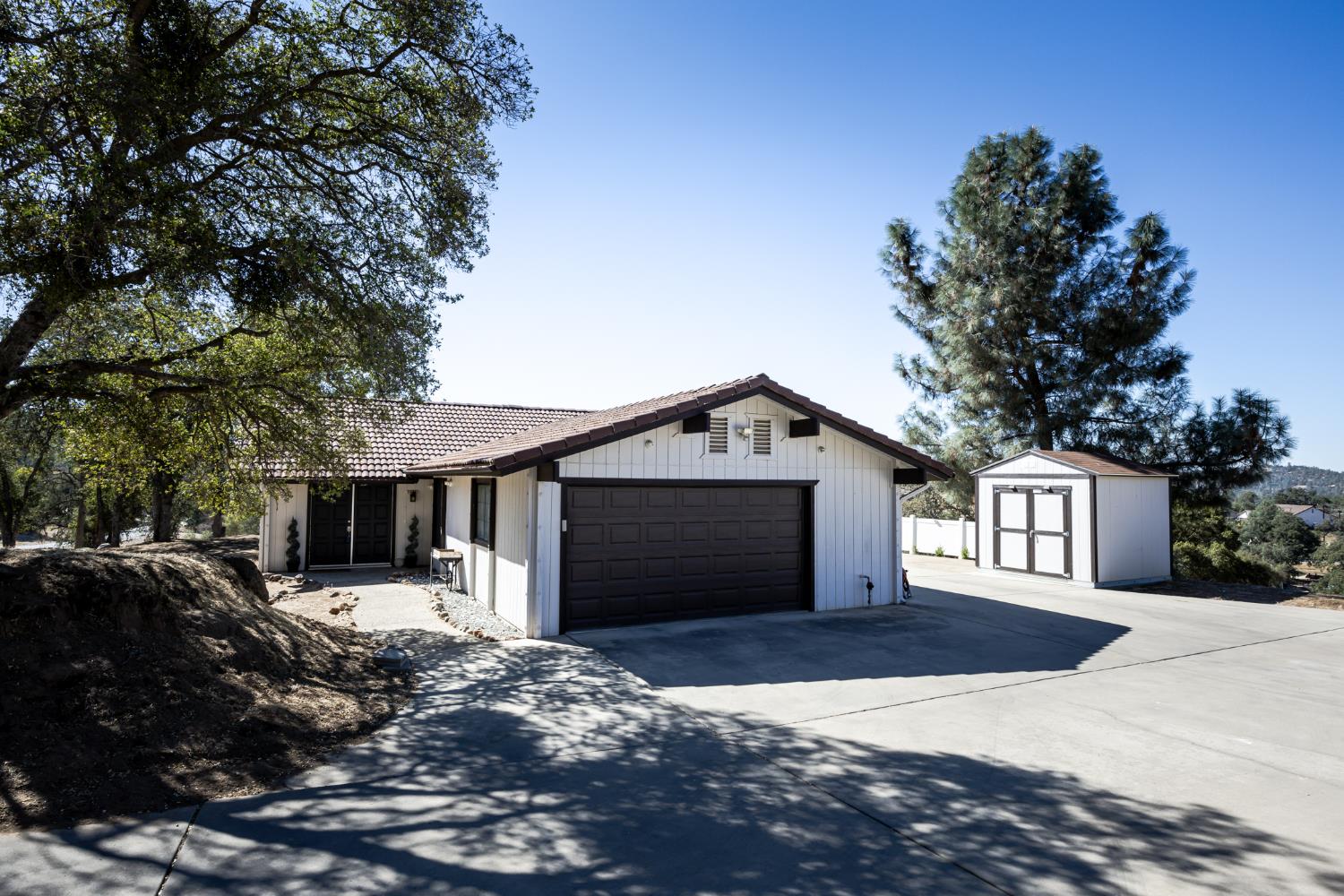 29682 Yosemite Springs Pkwy, Coarsegold, CA 93614