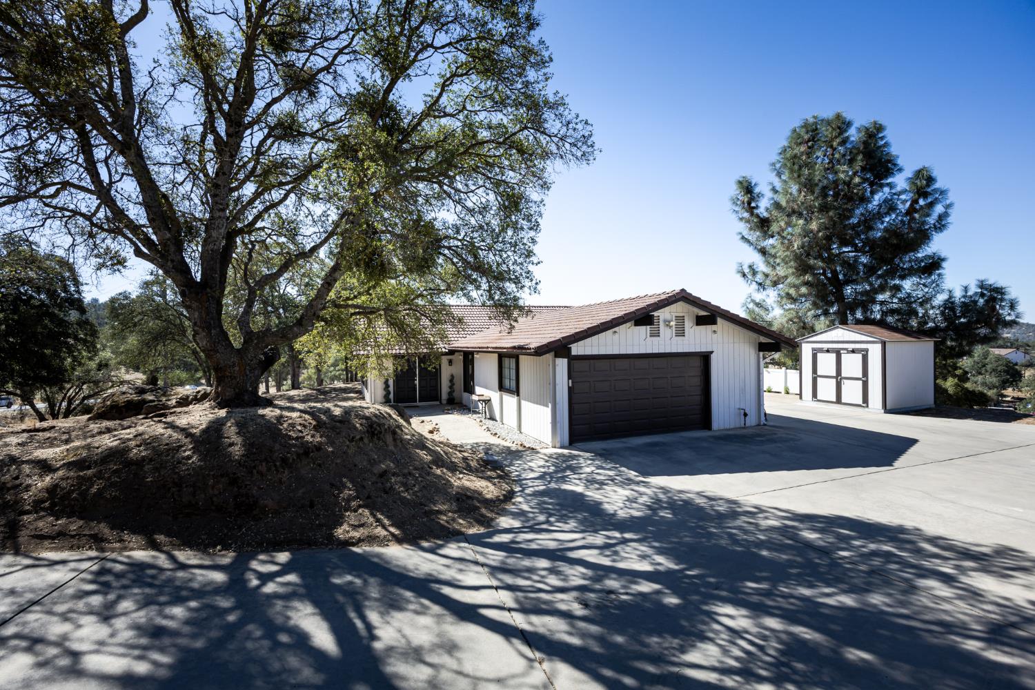 29682 Yosemite Springs Pkwy, Coarsegold, CA 93614