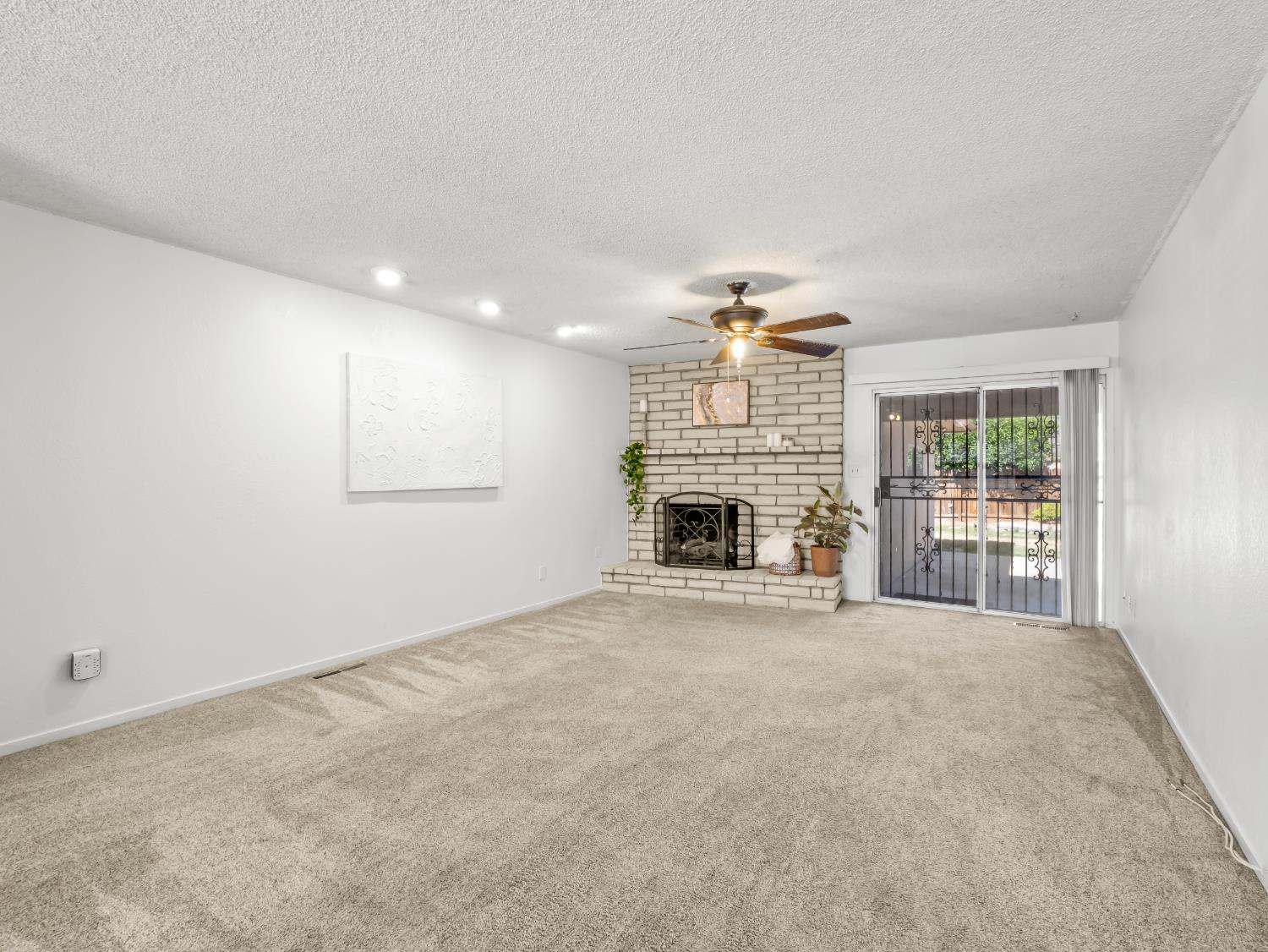 6565 N Rowell Ave, Fresno, CA 93710