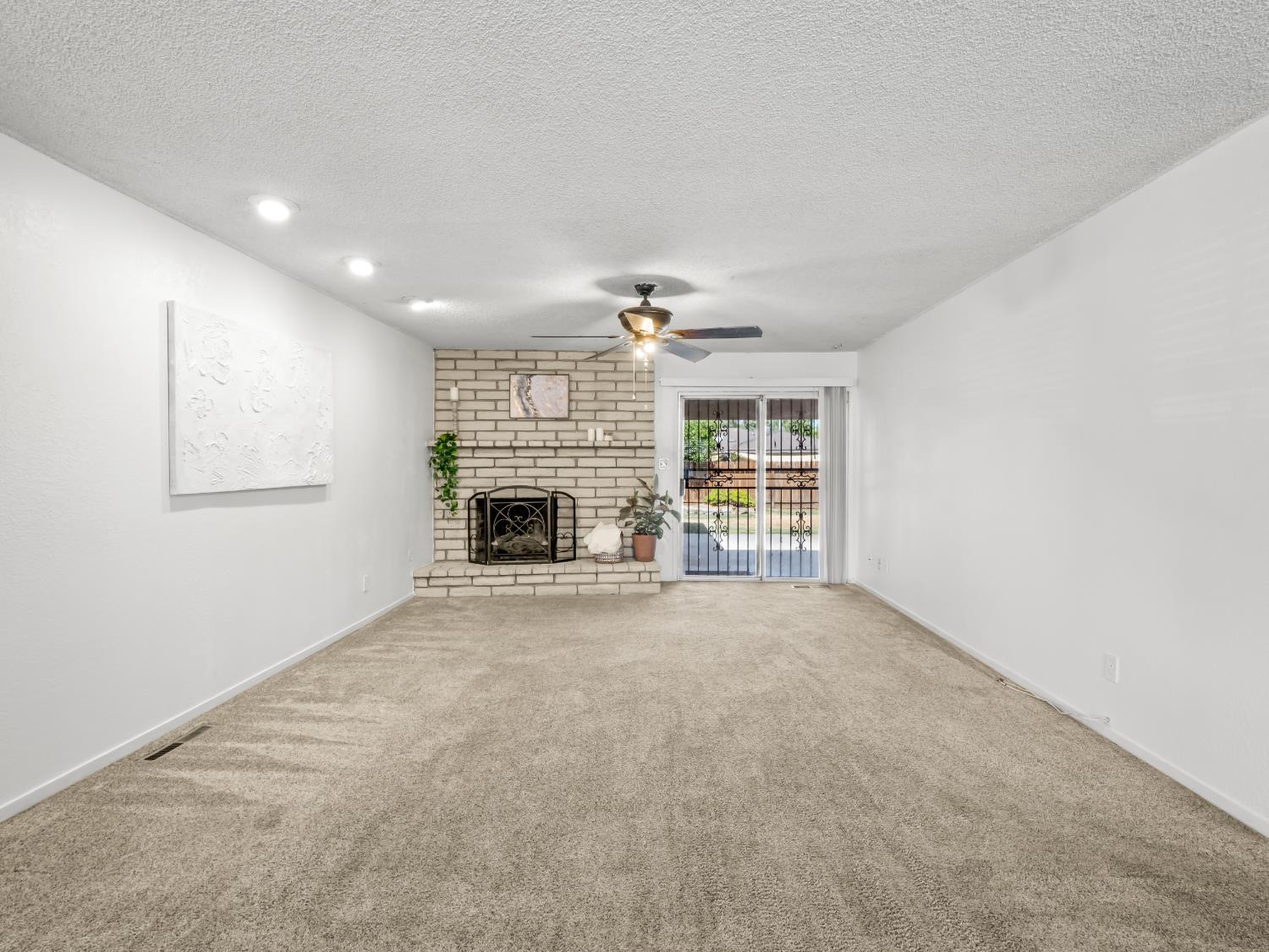 6565 N Rowell Ave, Fresno, CA 93710