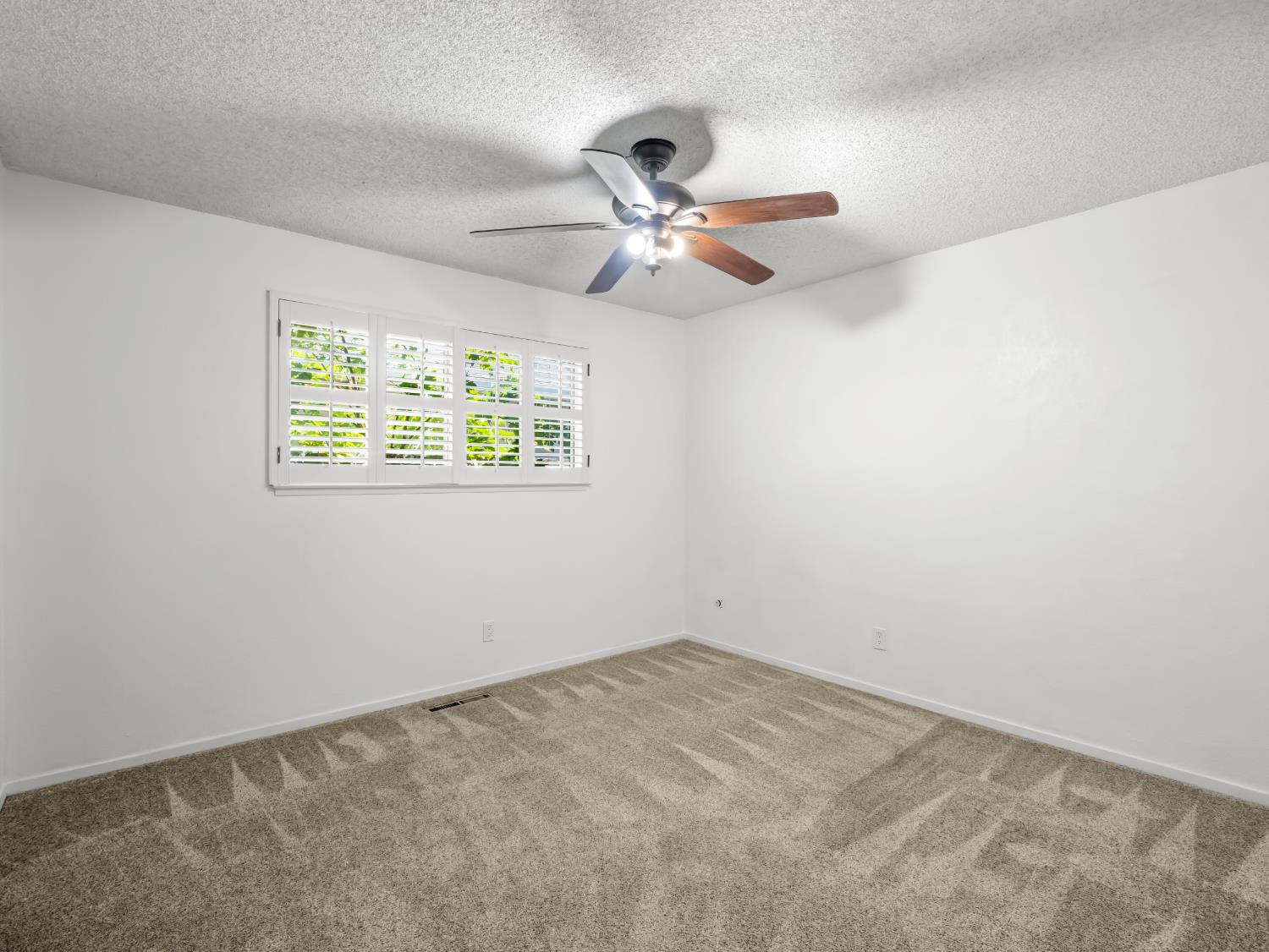 6565 N Rowell Ave, Fresno, CA 93710