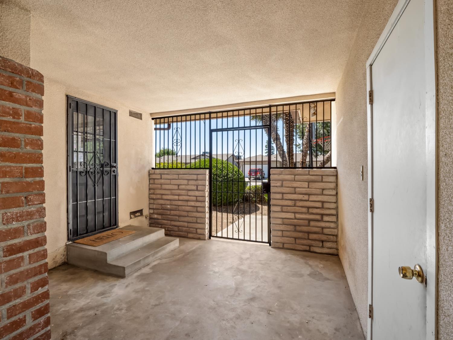 6565 N Rowell Ave, Fresno, CA 93710