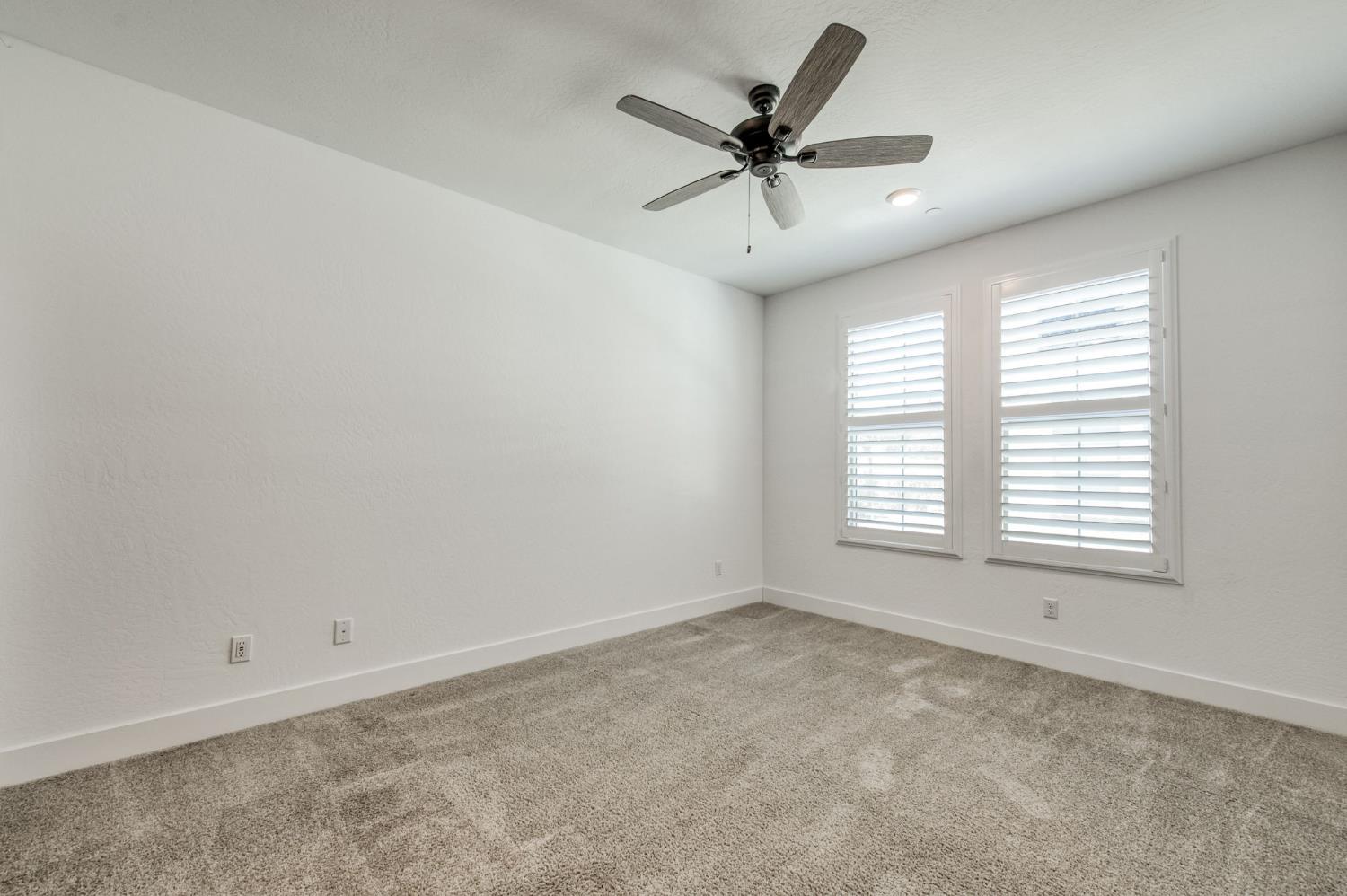 10969 N Blackberry Dr, Fresno, CA 93730