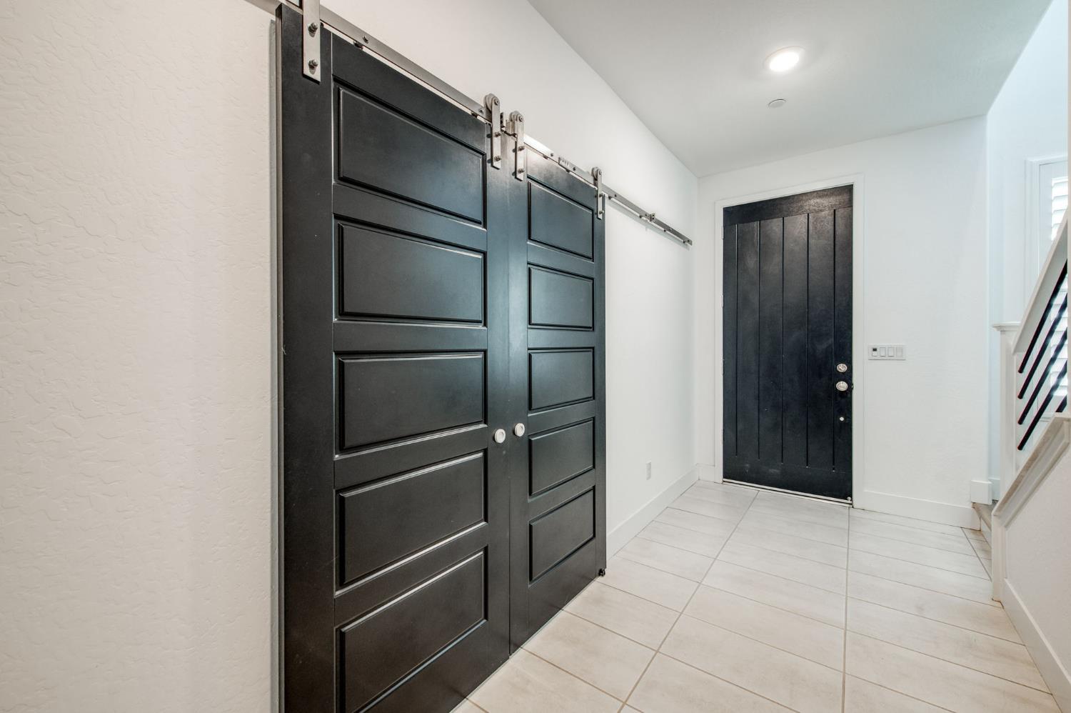 10969 N Blackberry Dr, Fresno, CA 93730