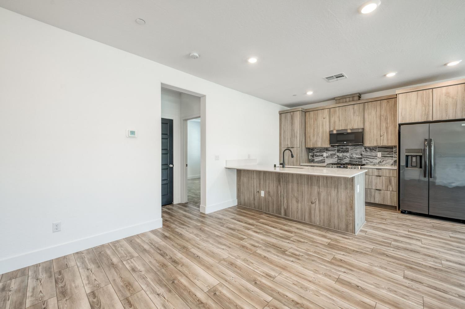 10969 N Blackberry Dr, Fresno, CA 93730