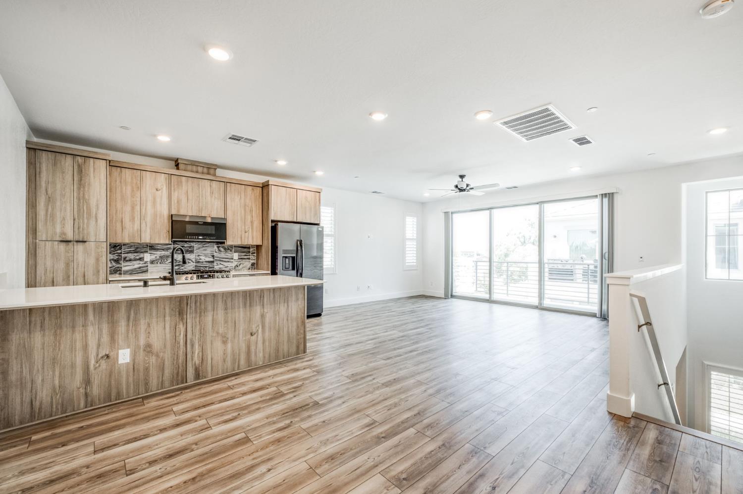 10969 N Blackberry Dr, Fresno, CA 93730