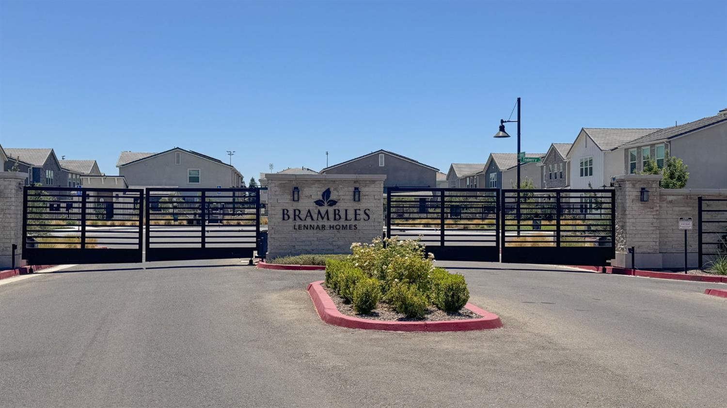 10969 N Blackberry Dr, Fresno, CA 93730