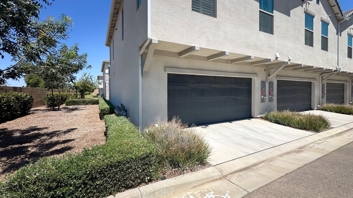 10969 N Blackberry Dr, Fresno, CA 93730