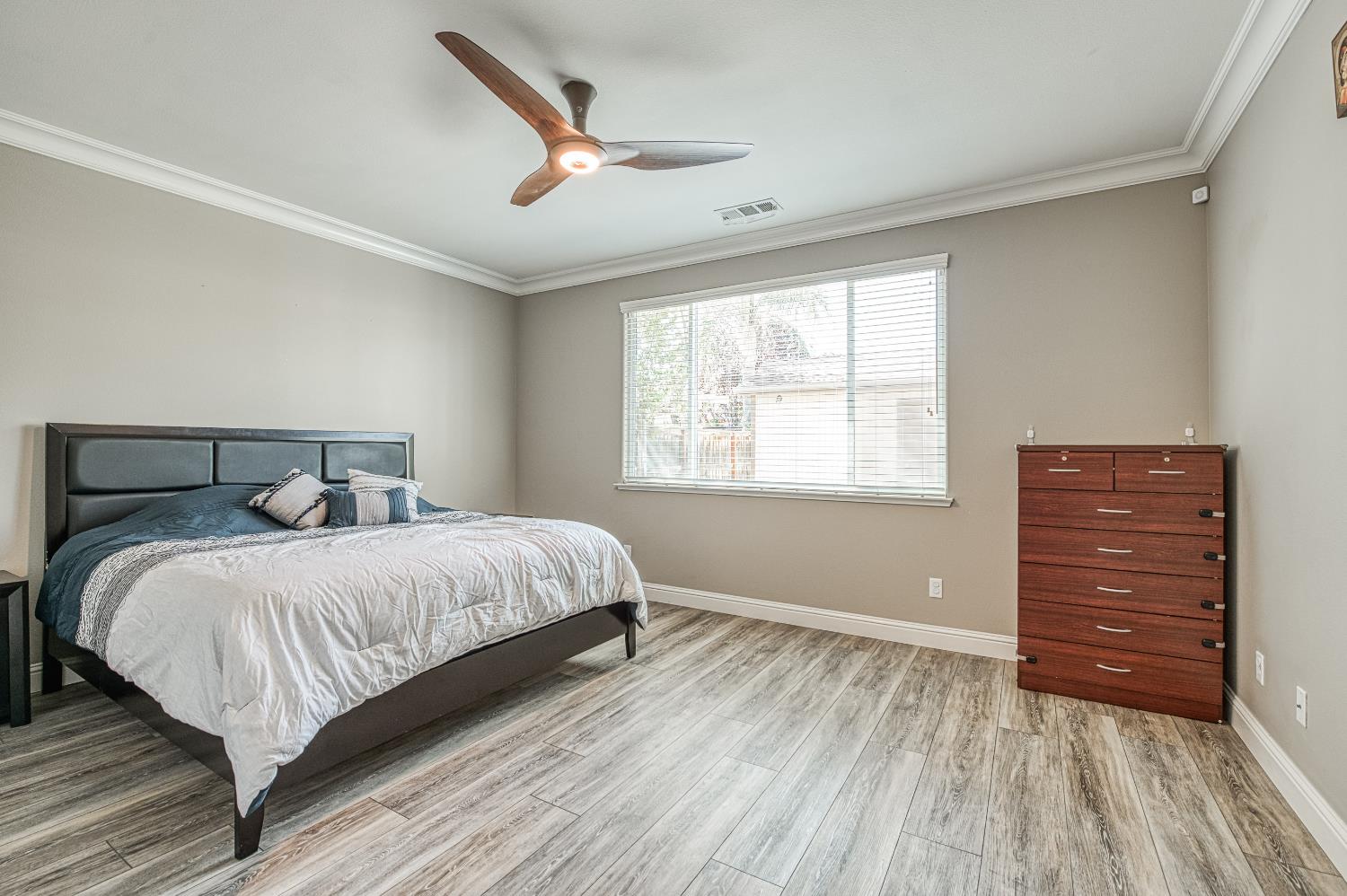 4159 Trenton, Clovis, CA 93619