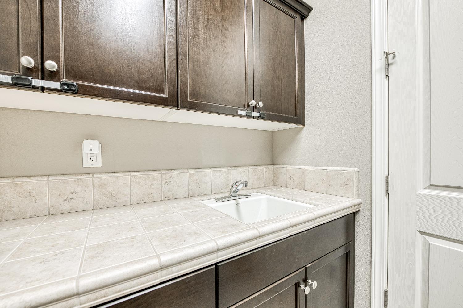 4159 Trenton, Clovis, CA 93619