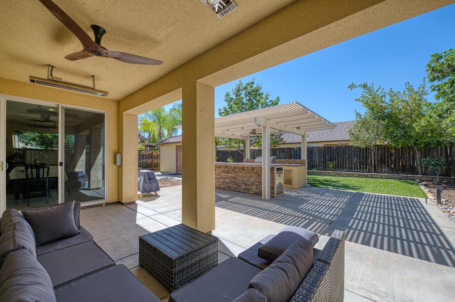 4159 Trenton, Clovis, CA 93619