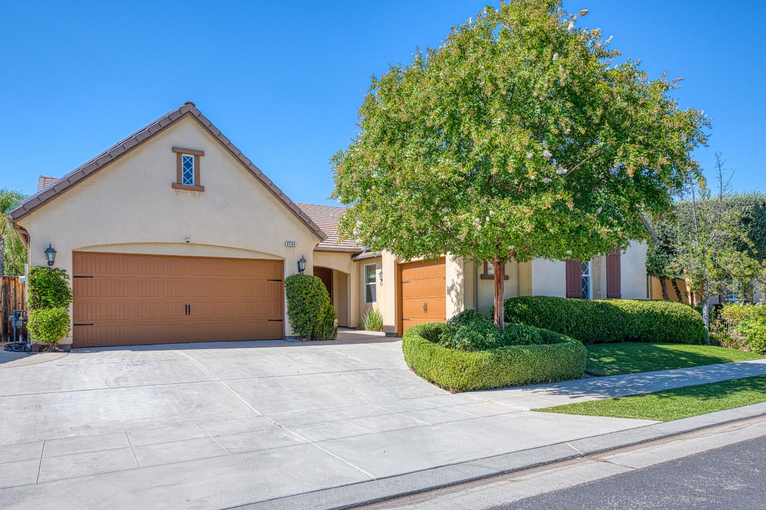 4159 Trenton, Clovis, CA 93619