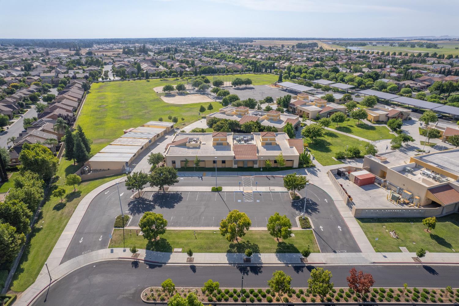 4159 Trenton, Clovis, CA 93619