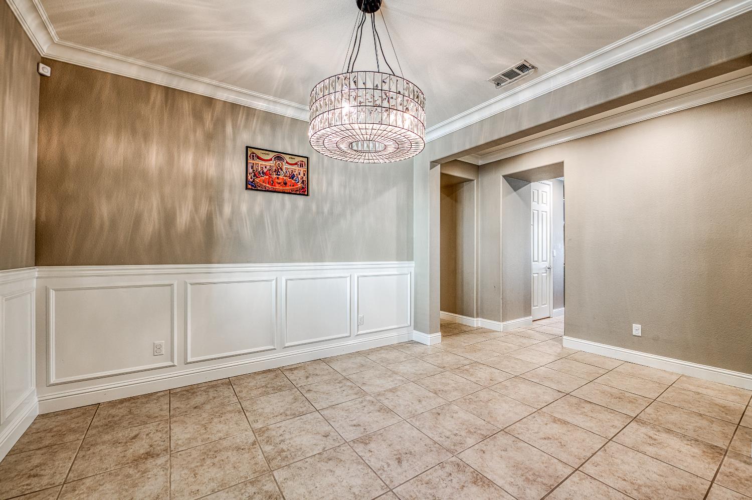 4159 Trenton, Clovis, CA 93619