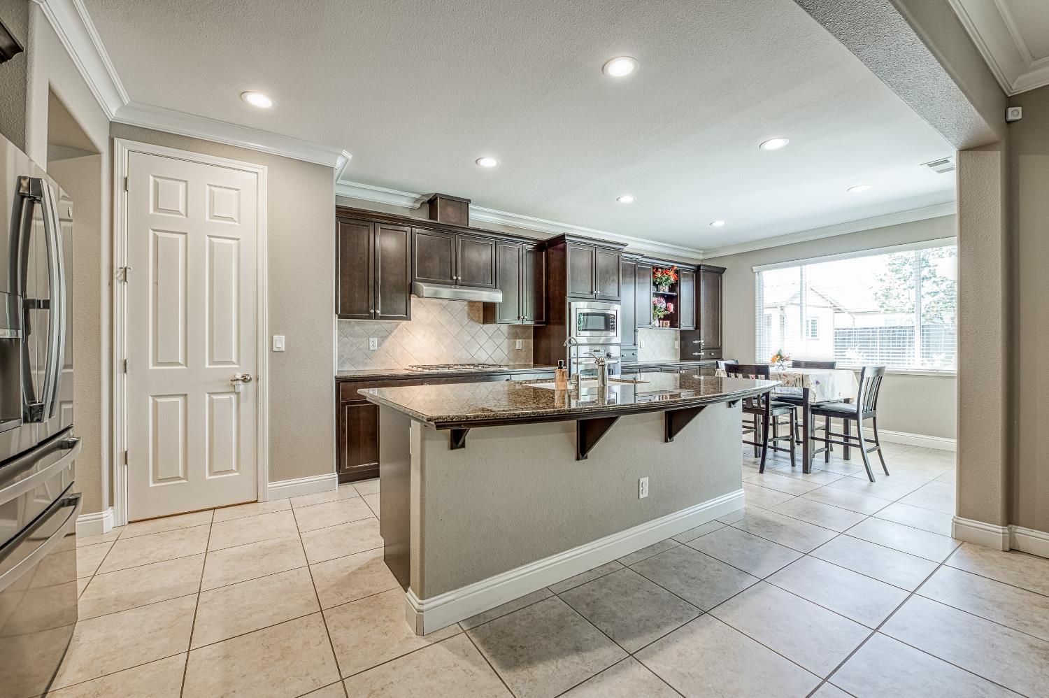 4159 Trenton, Clovis, CA 93619