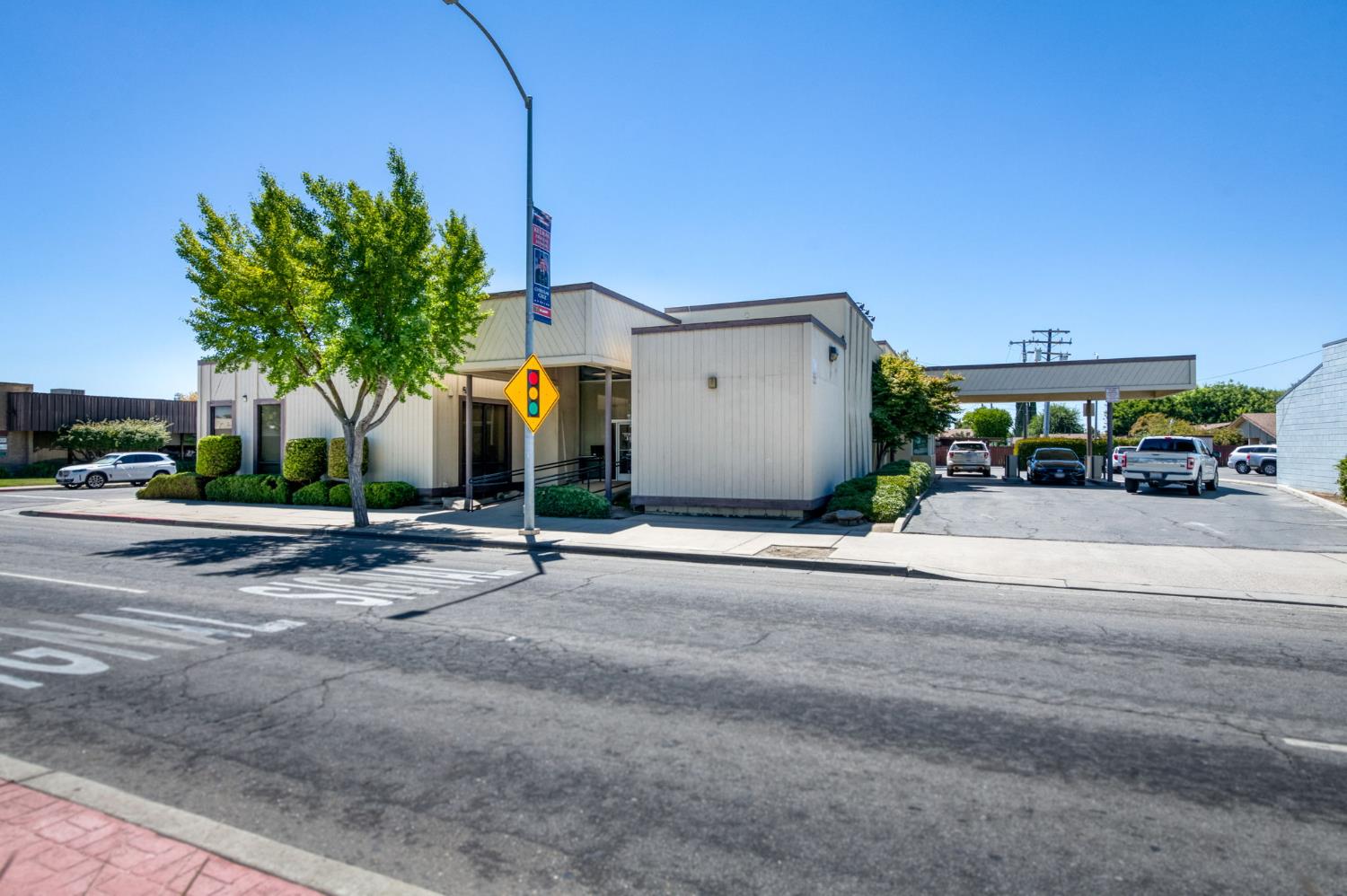 215 S Madera Ave, Kerman, CA 93630