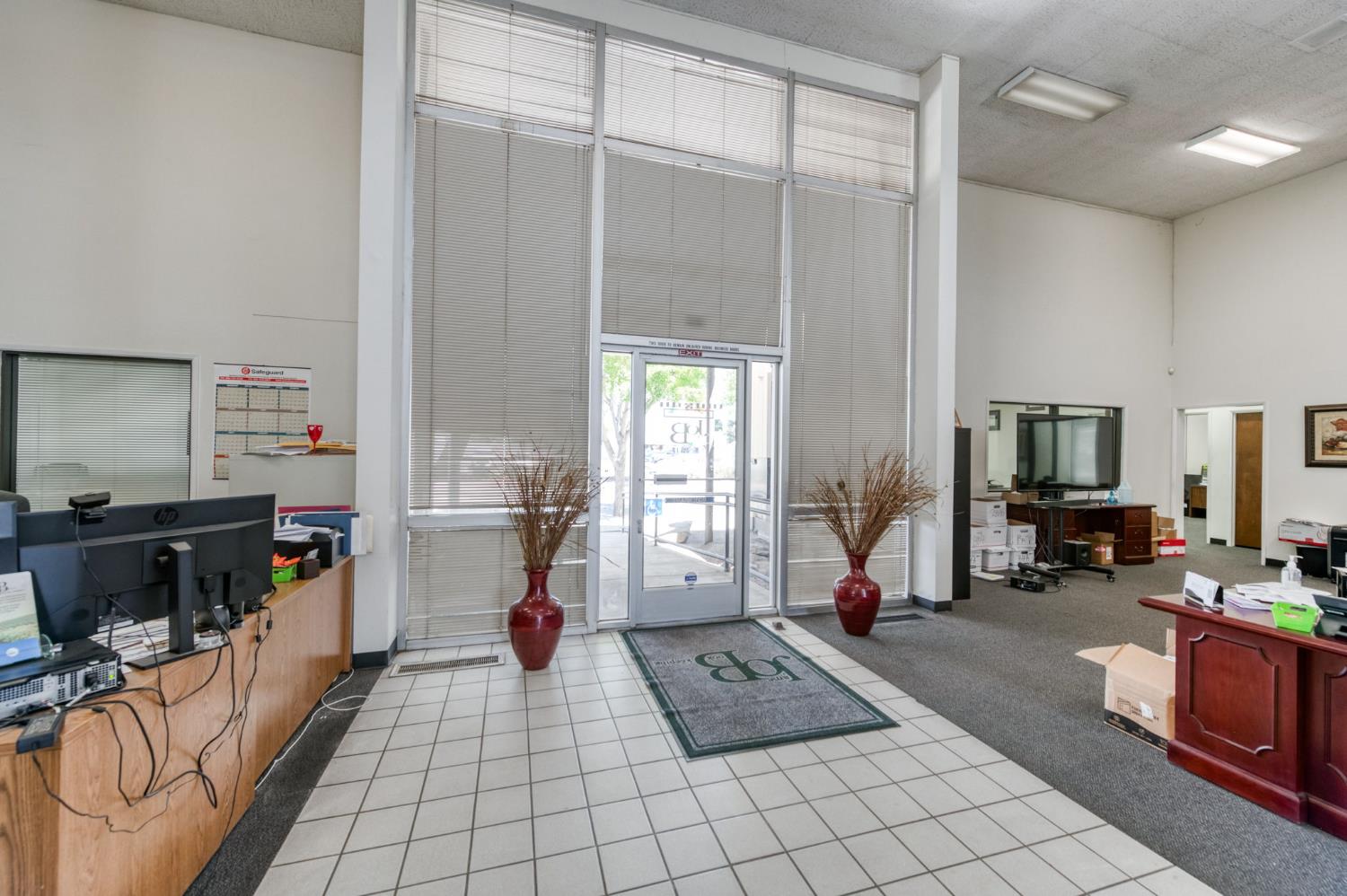 215 S Madera Ave, Kerman, CA 93630