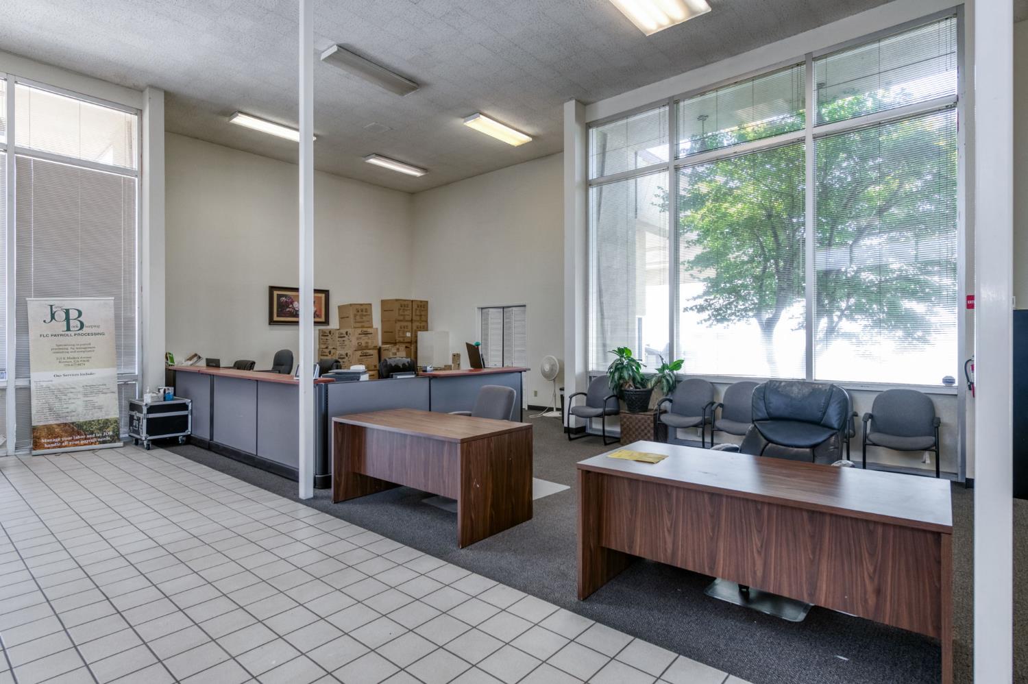 215 S Madera Ave, Kerman, CA 93630