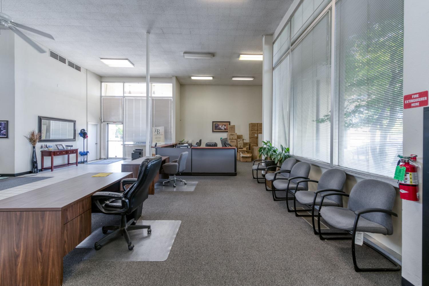 215 S Madera Ave, Kerman, CA 93630