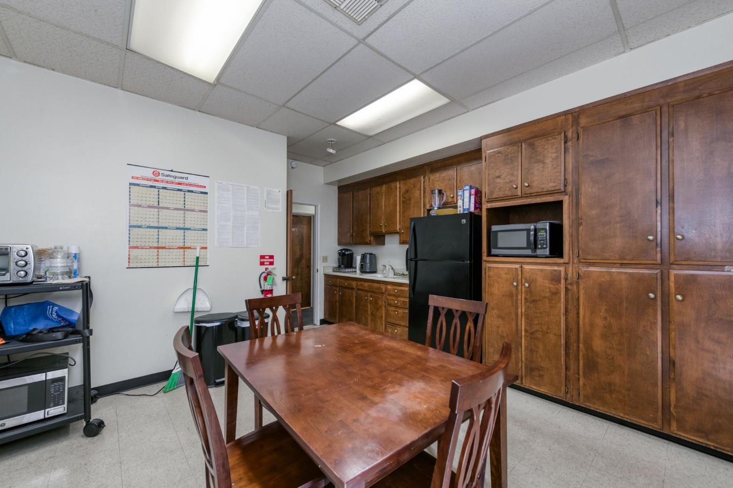 215 S Madera Ave, Kerman, CA 93630