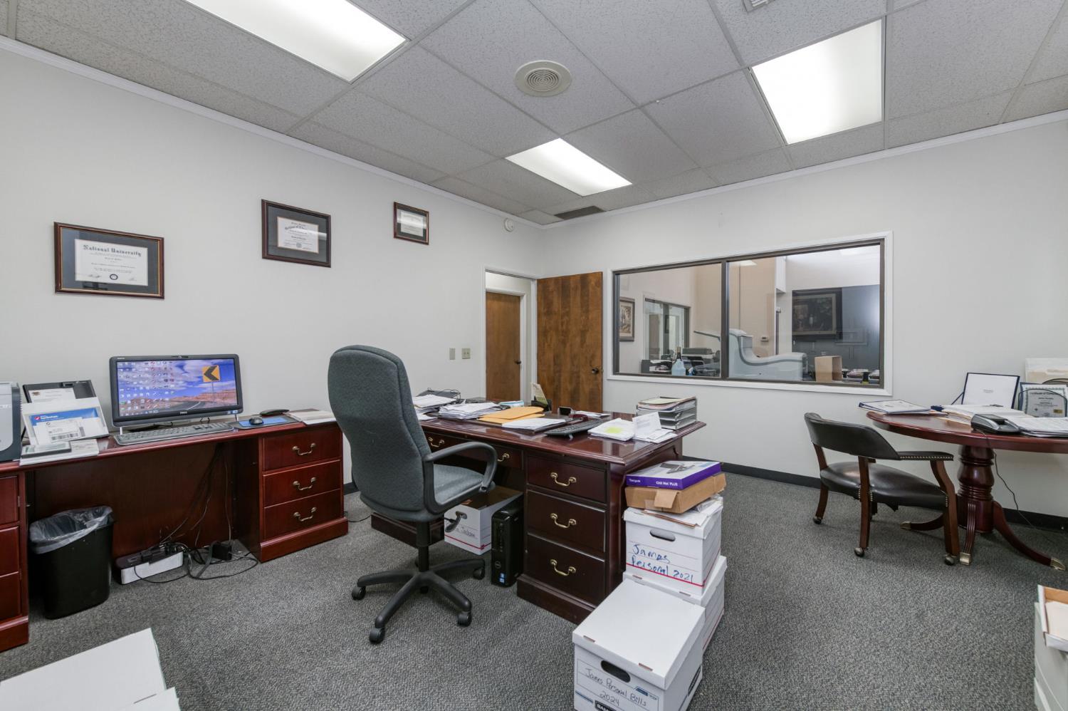 215 S Madera Ave, Kerman, CA 93630