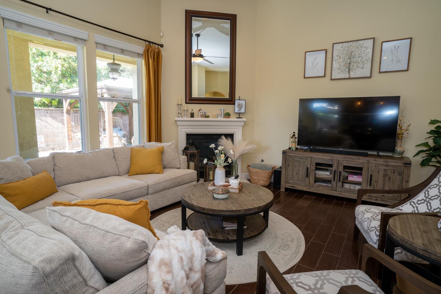 6390 W Los Altos Ave, Fresno, CA 93722