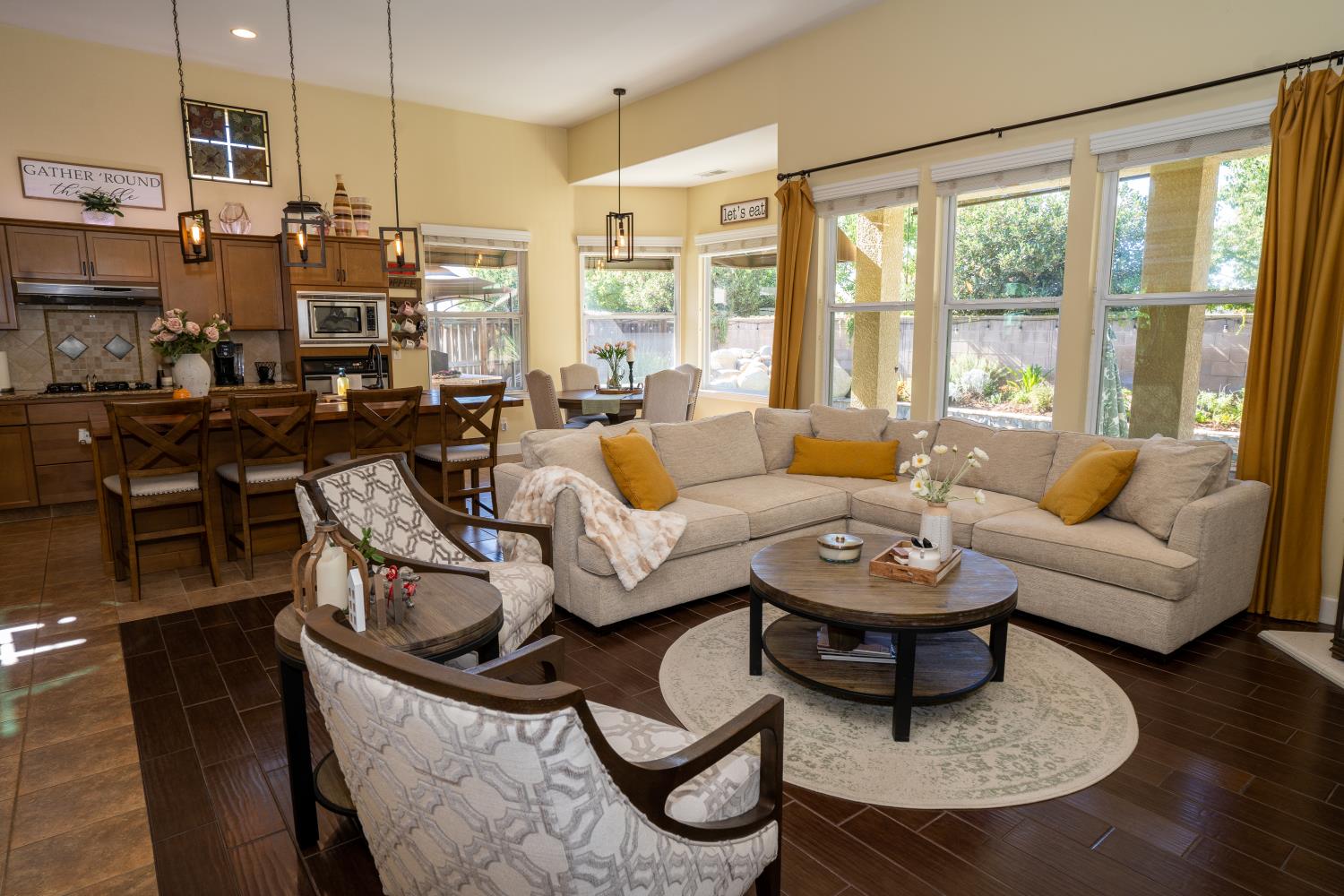 6390 W Los Altos Ave, Fresno, CA 93722