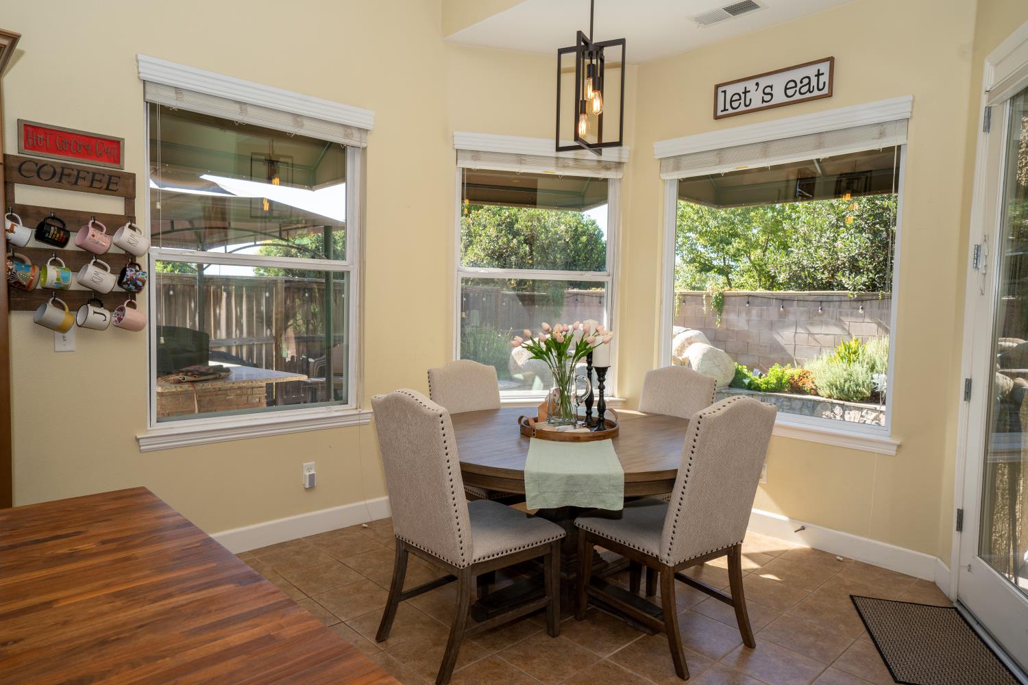 6390 W Los Altos Ave, Fresno, CA 93722
