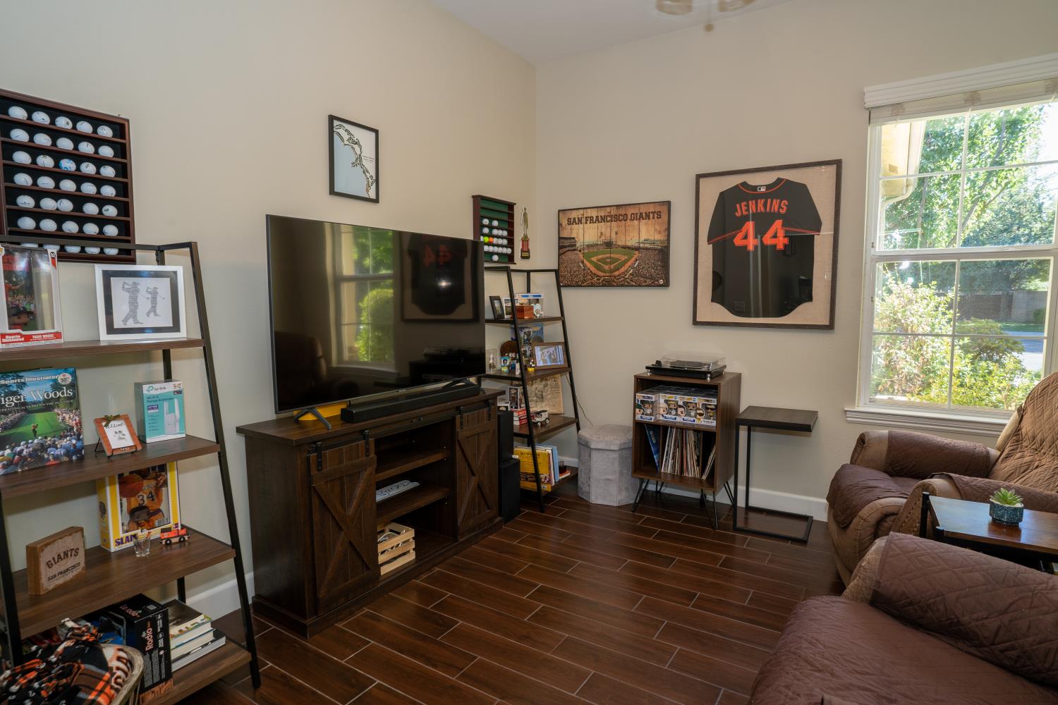 6390 W Los Altos Ave, Fresno, CA 93722