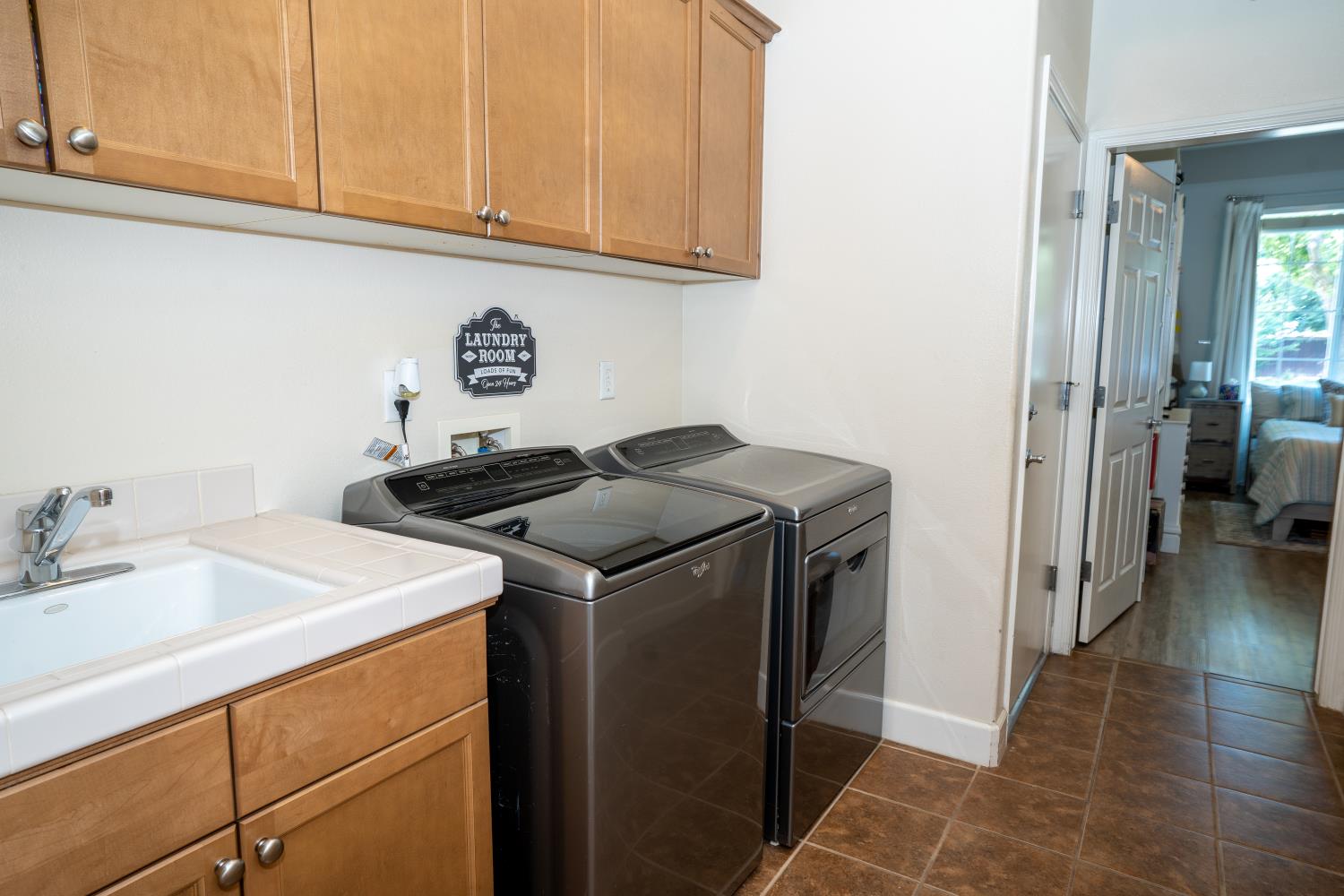 6390 W Los Altos Ave, Fresno, CA 93722