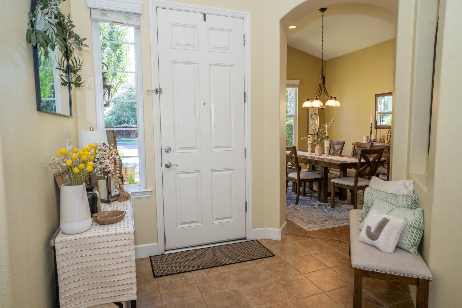 6390 W Los Altos Ave, Fresno, CA 93722