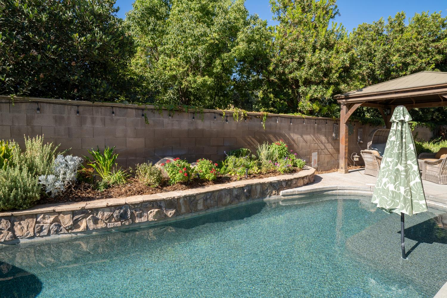 6390 W Los Altos Ave, Fresno, CA 93722