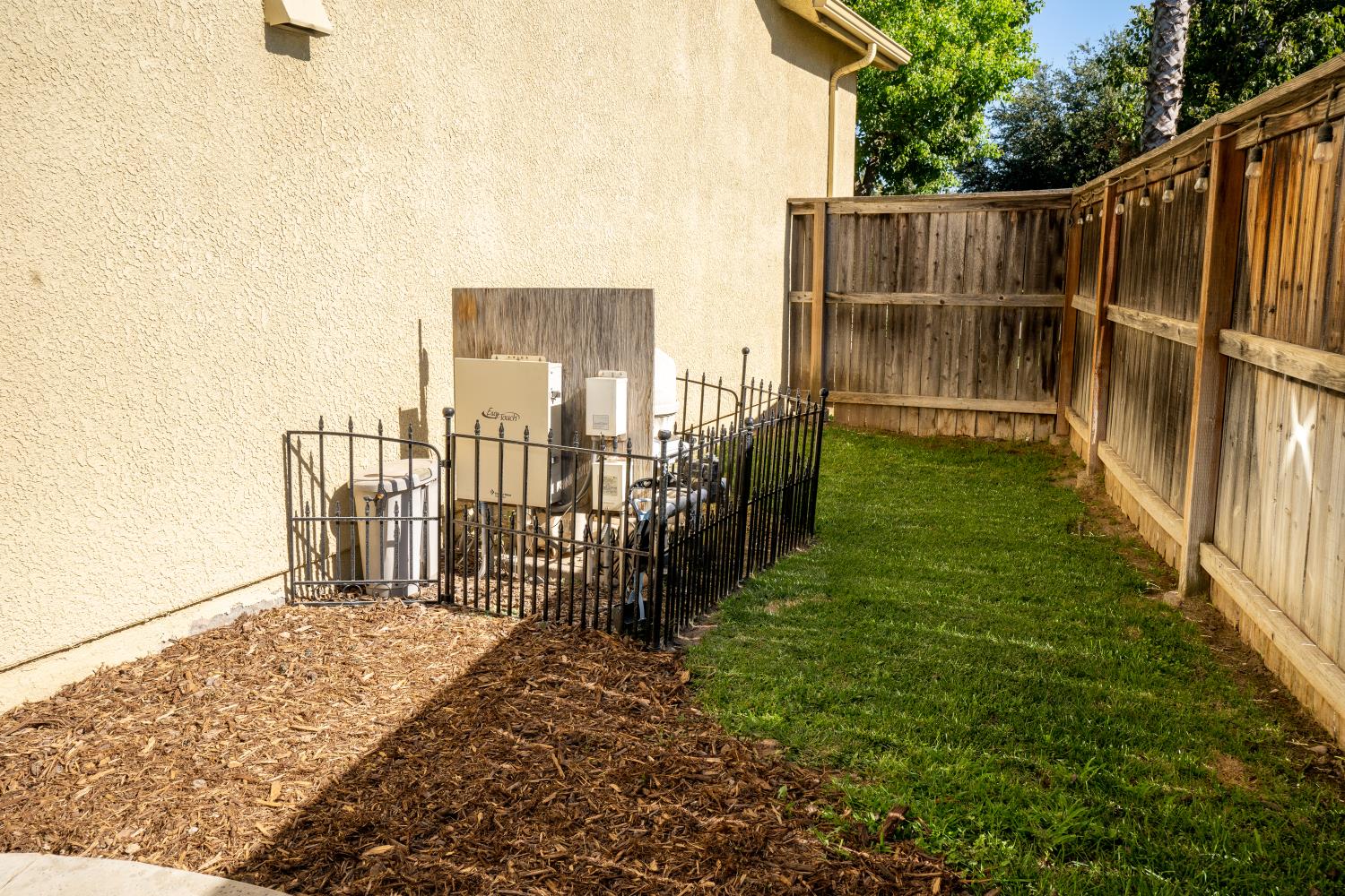 6390 W Los Altos Ave, Fresno, CA 93722