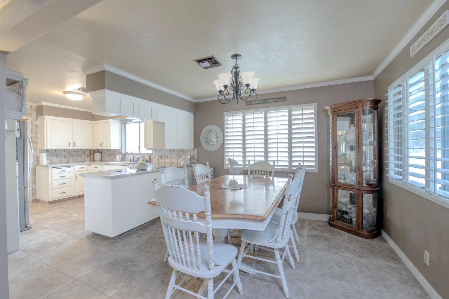 1321 S Goddard St, Visalia, CA 93292