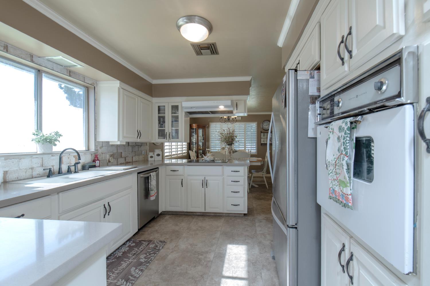 1321 S Goddard St, Visalia, CA 93292
