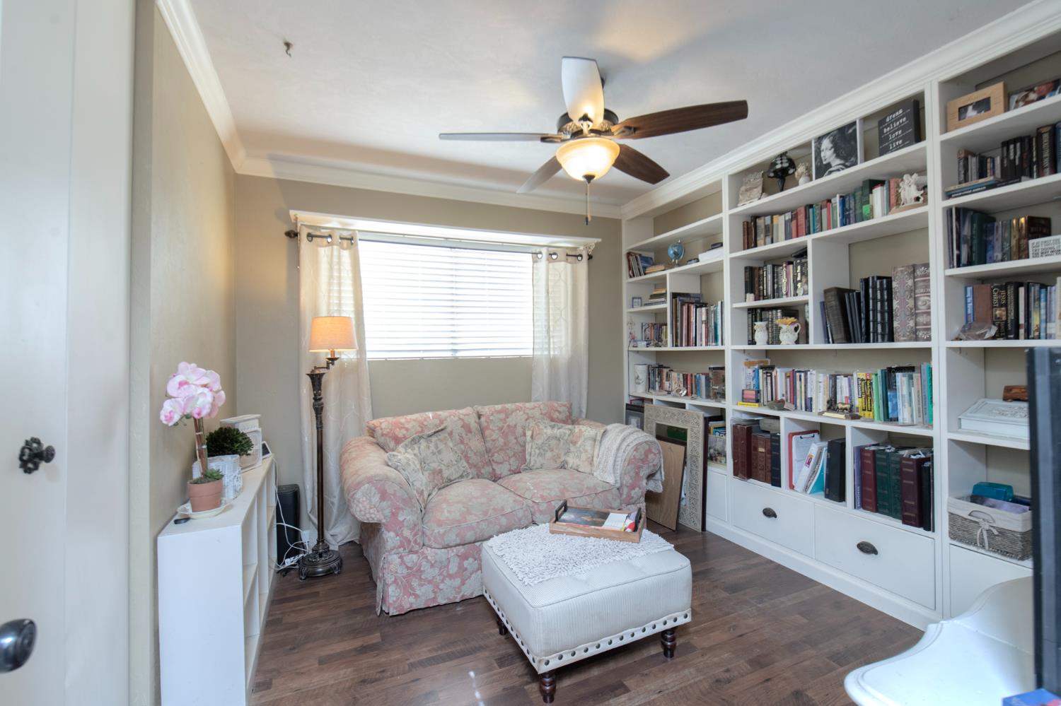 1321 S Goddard St, Visalia, CA 93292