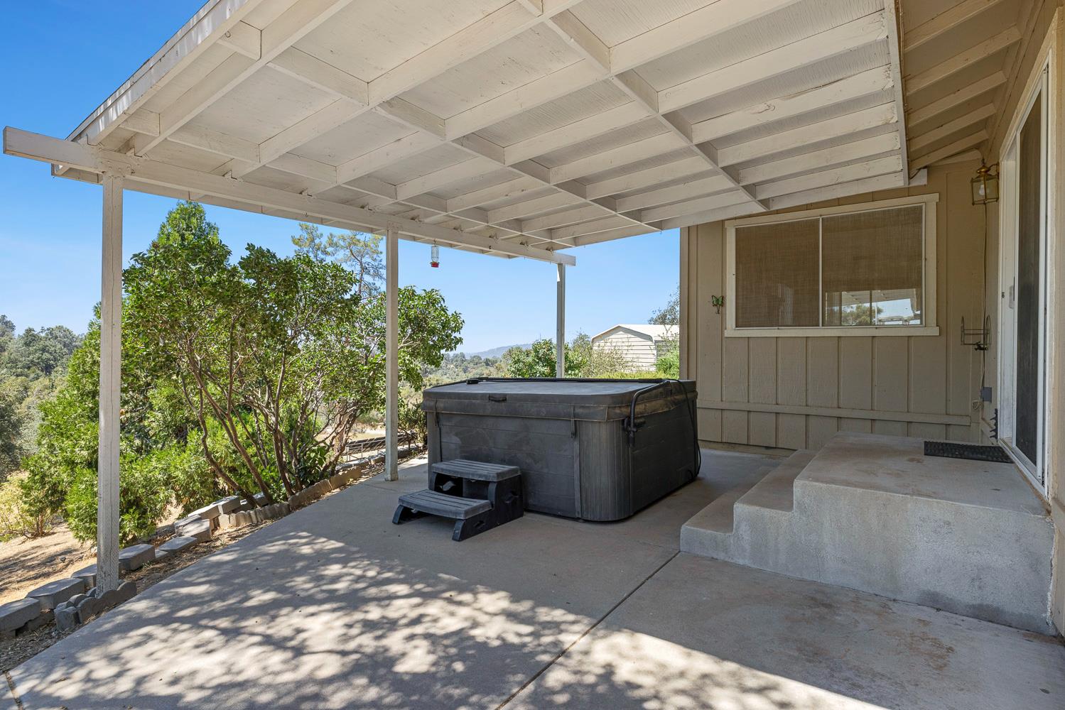 31911 Mountain Ln, North Fork, CA 93643