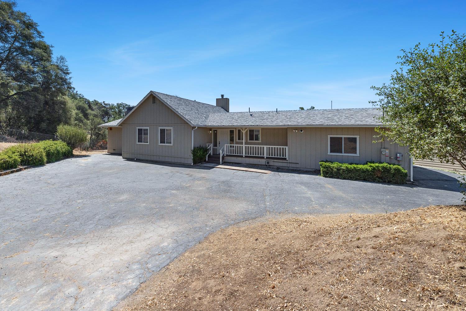 31911 Mountain Ln, North Fork, CA 93643