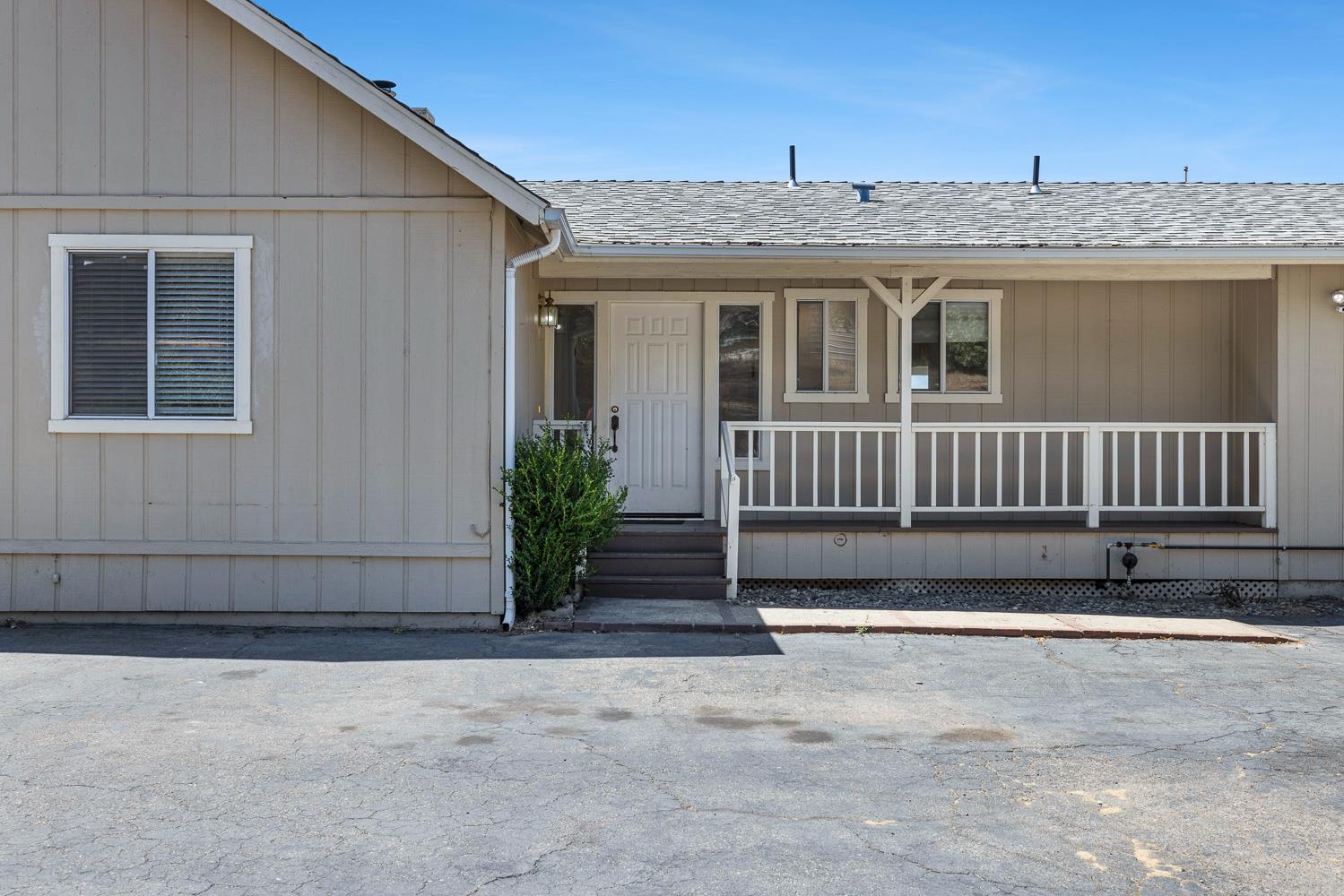 31911 Mountain Ln, North Fork, CA 93643