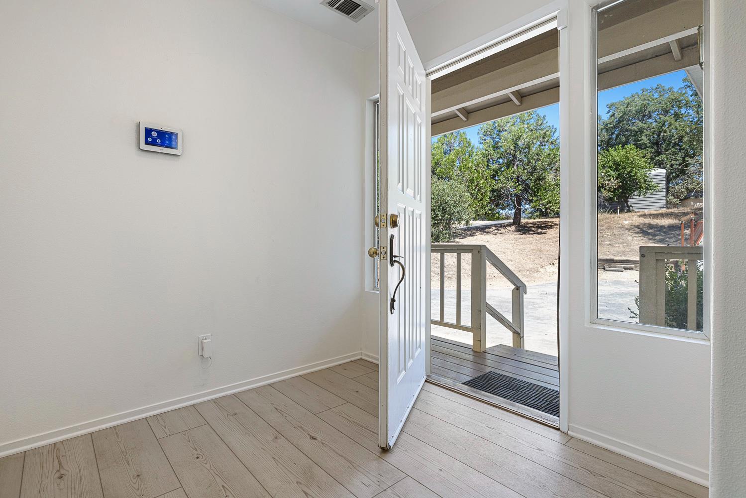 31911 Mountain Ln, North Fork, CA 93643