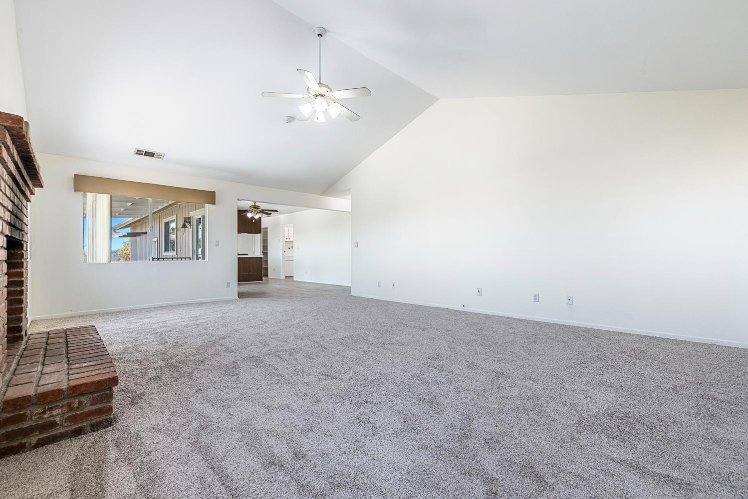 31911 Mountain Ln, North Fork, CA 93643