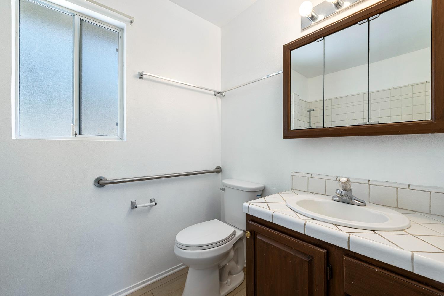 31911 Mountain Ln, North Fork, CA 93643