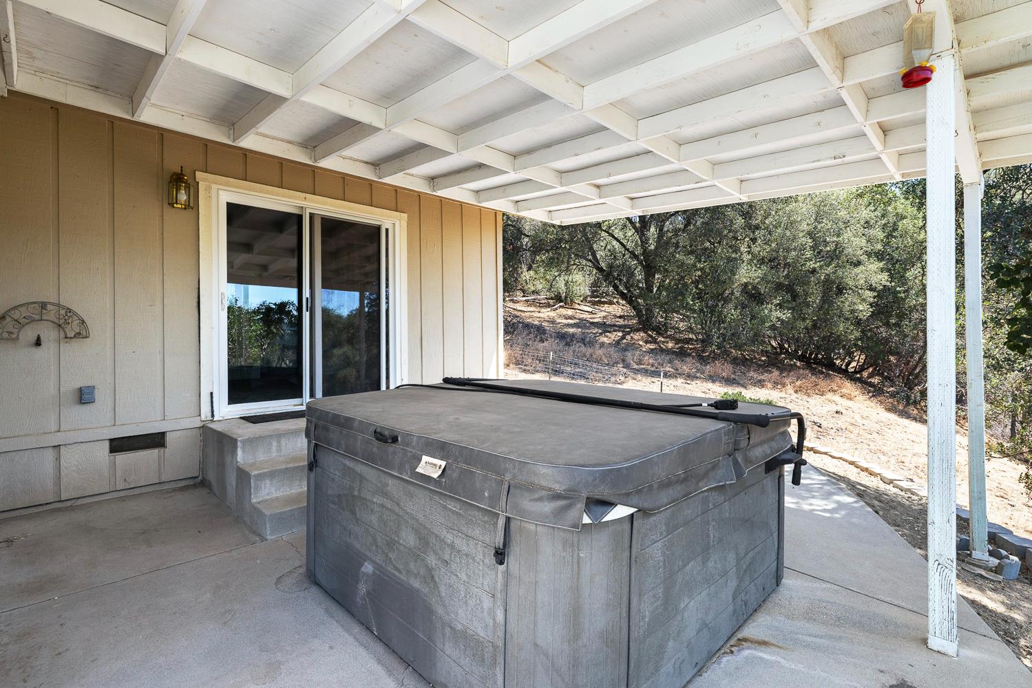 31911 Mountain Ln, North Fork, CA 93643
