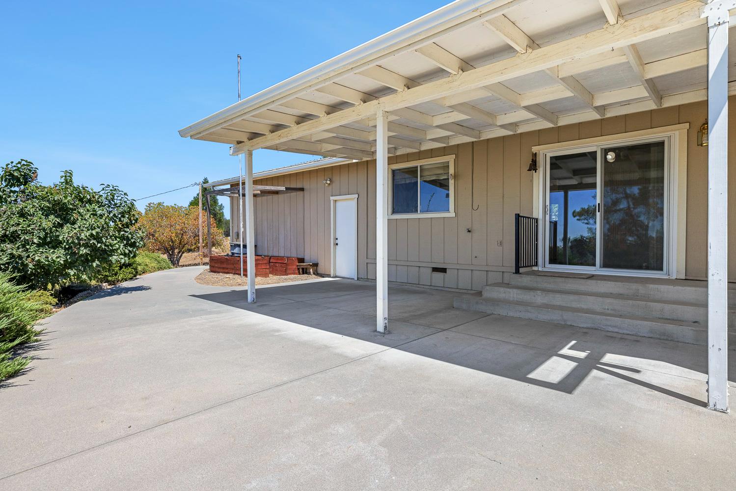 31911 Mountain Ln, North Fork, CA 93643