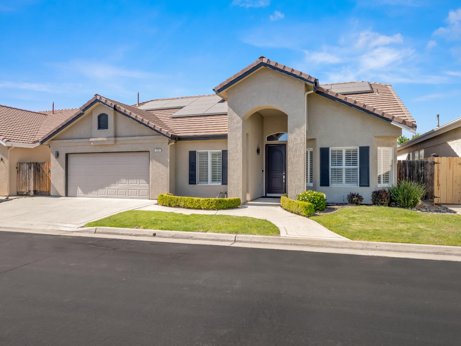 910 E Mill Creek, Fresno, CA 93720