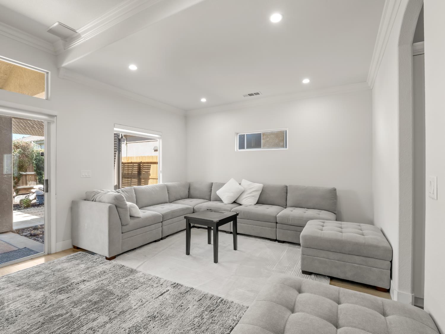 910 E Mill Creek, Fresno, CA 93720