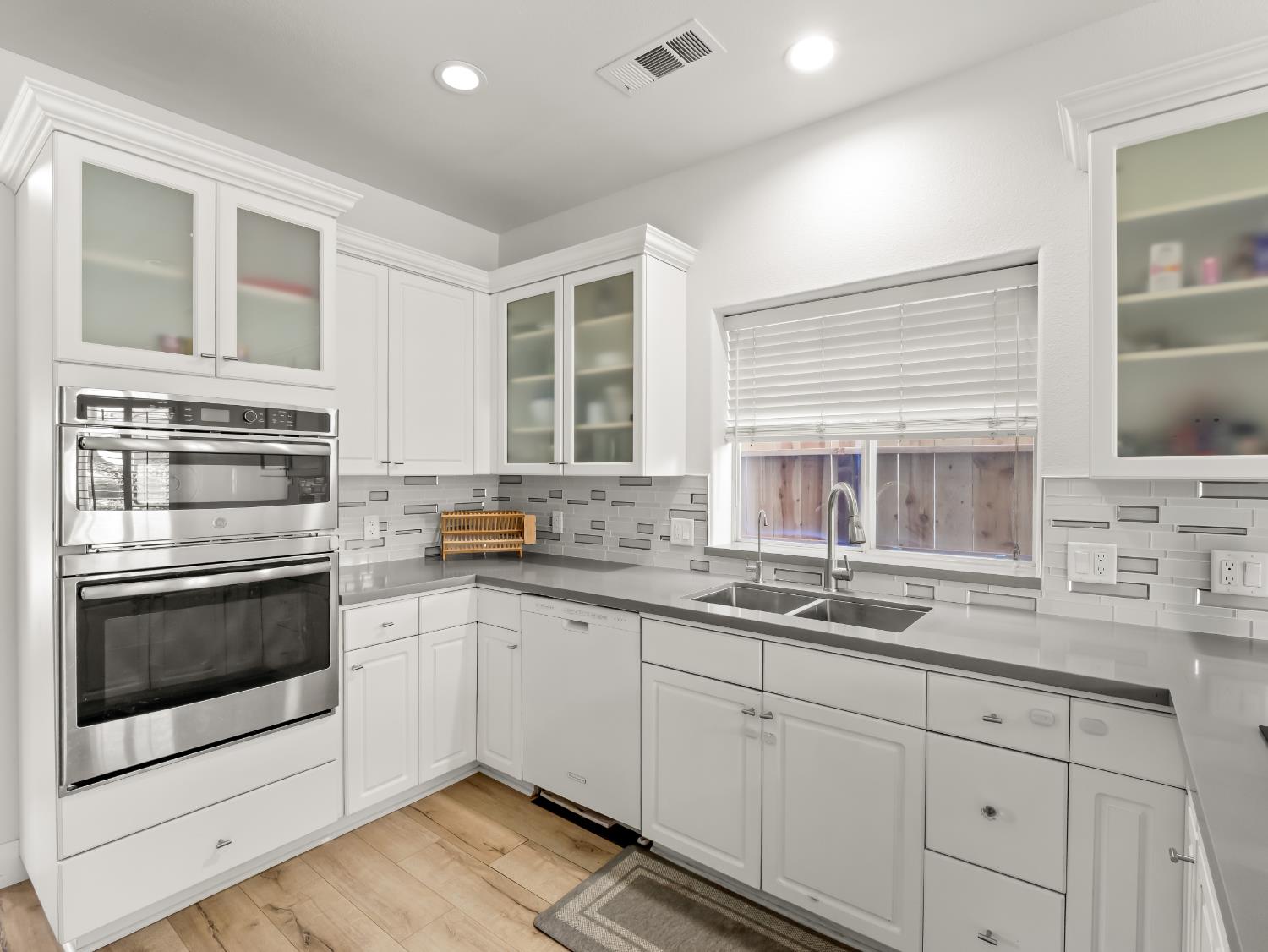 910 E Mill Creek, Fresno, CA 93720