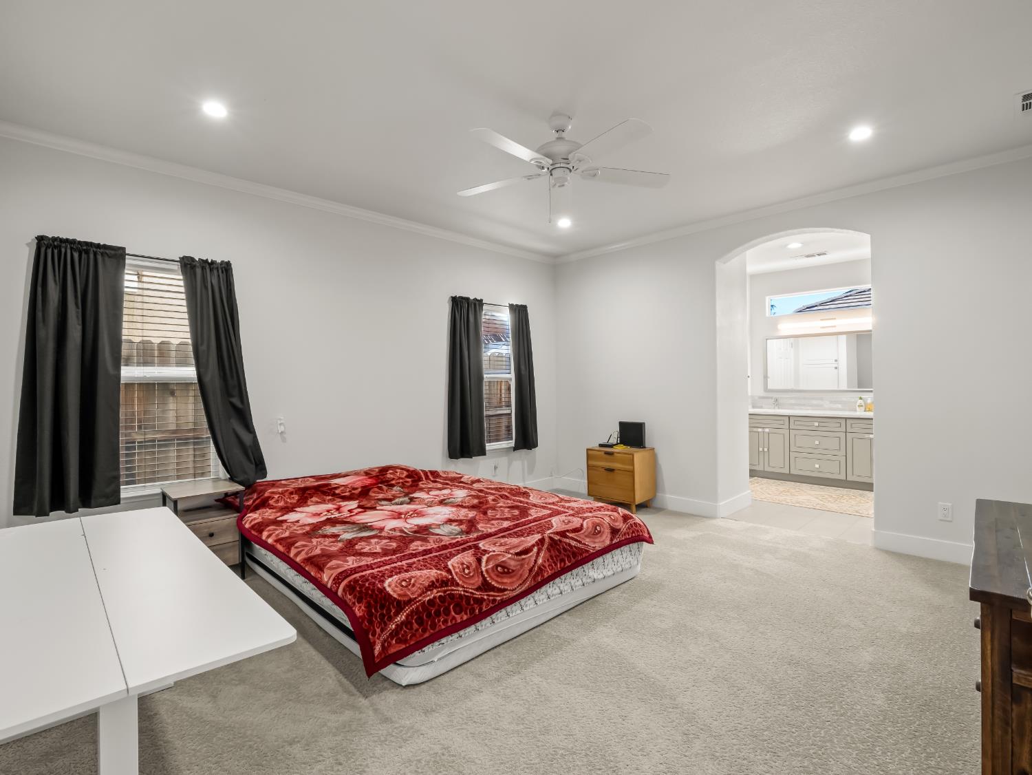 910 E Mill Creek, Fresno, CA 93720