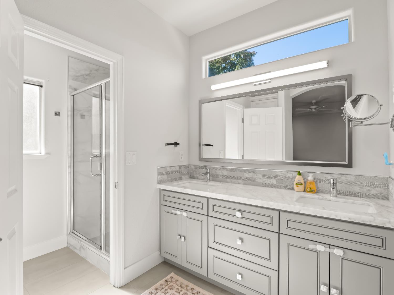 910 E Mill Creek, Fresno, CA 93720